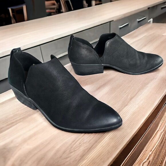 FRYE ( 8 ) ROWEN Slip-On Cut Out Ankle Boots in Black Style #3475041 - Picture 1 of 11
